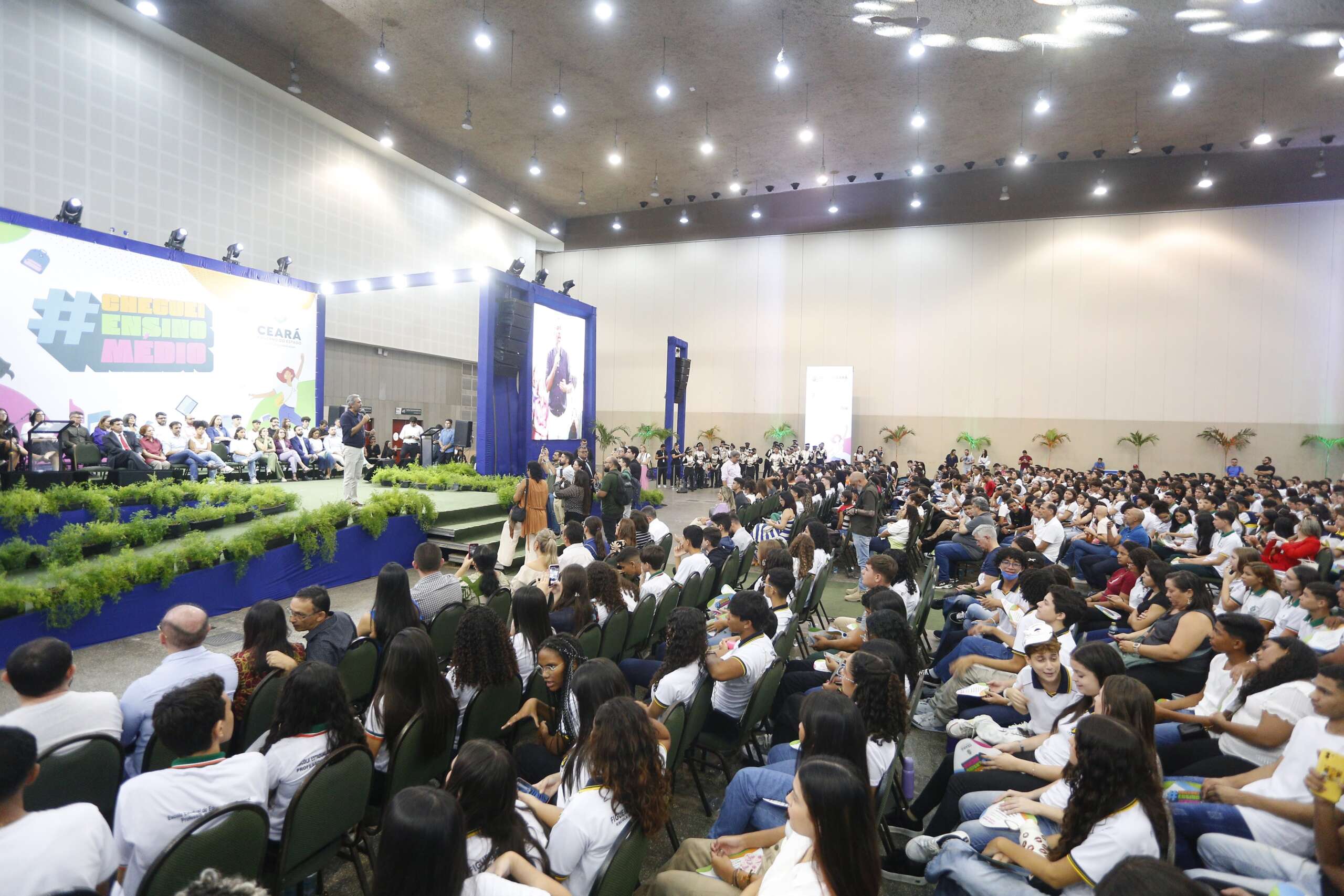 Governador Elmano de Freitas, do Ceará, em evento pela Educação no estado.