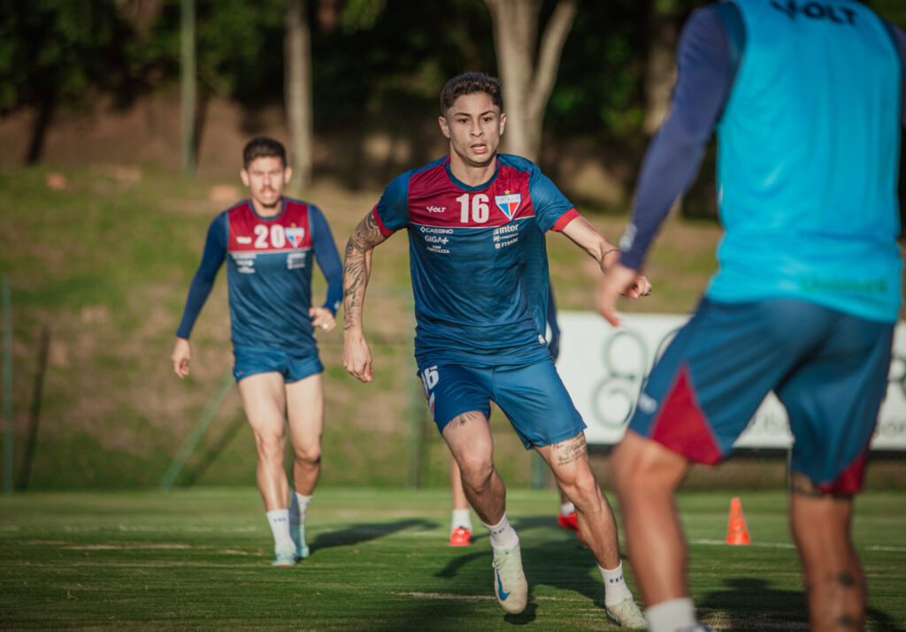 Fortaleza treinando no interior de São Paulo