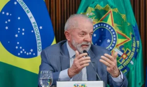 Lula participa de cúpula no Chile