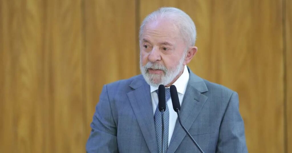 Lula assina Lei de Reciprocidade