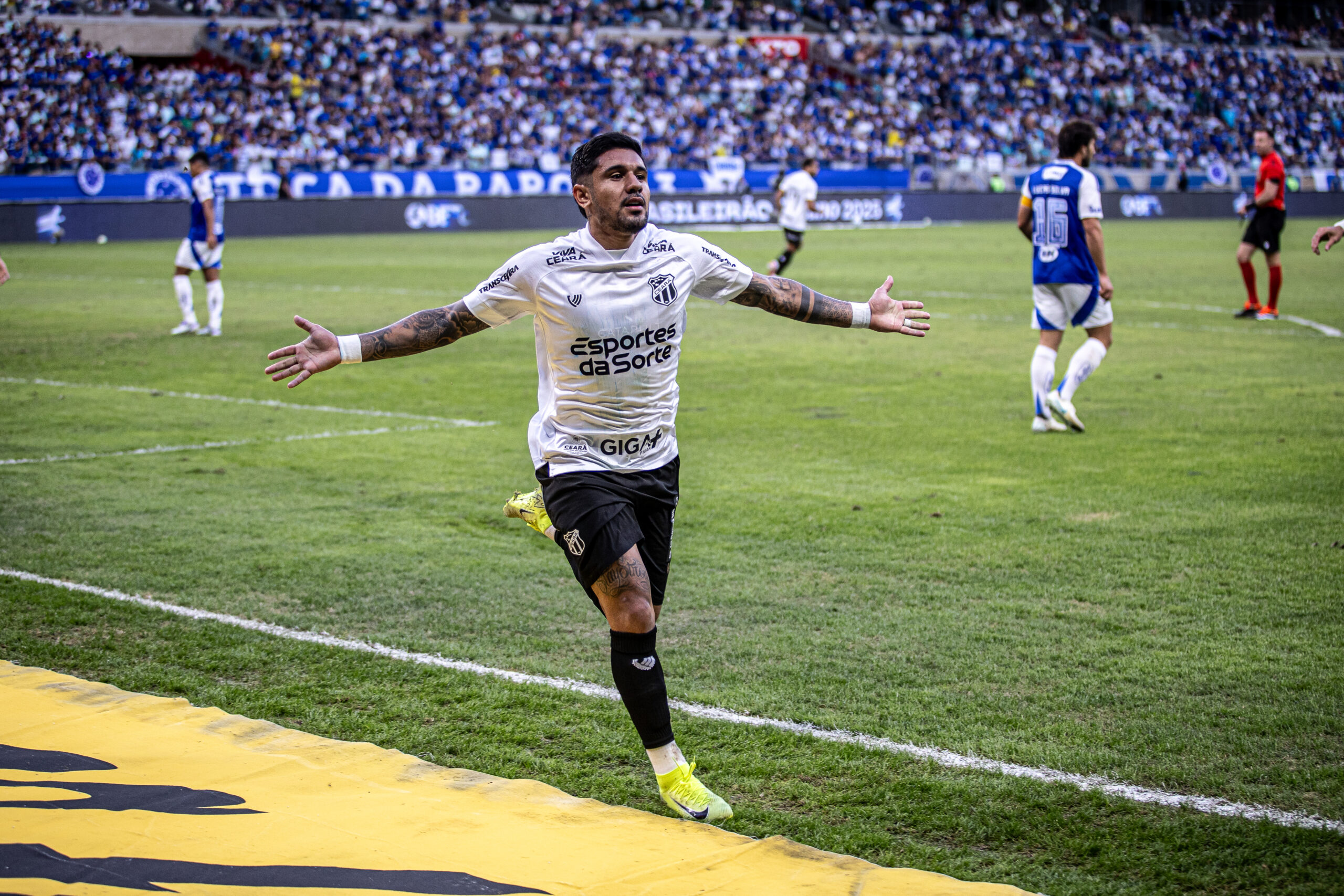 Ceará vence Cruzeiro no Mineirão pela 17ª rodada da Série A.