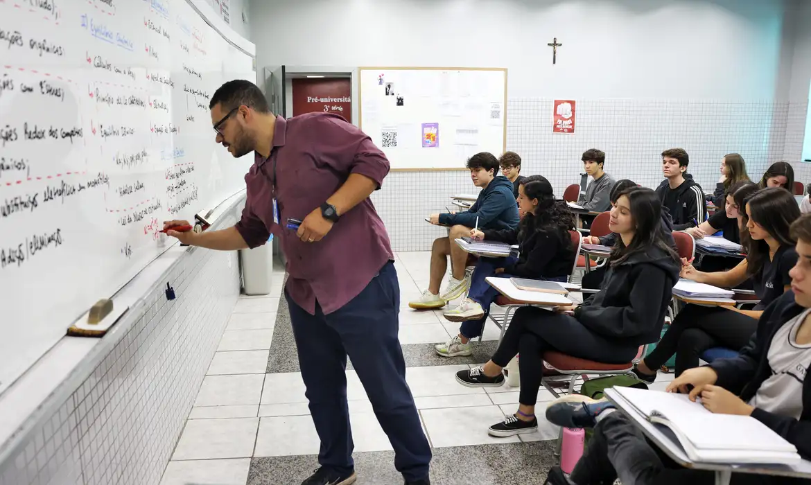 Fies 2025 complementação de inscrição até sexta-feira