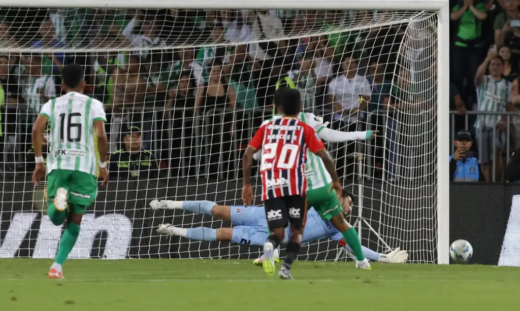 São Paulo Atlético Nacional