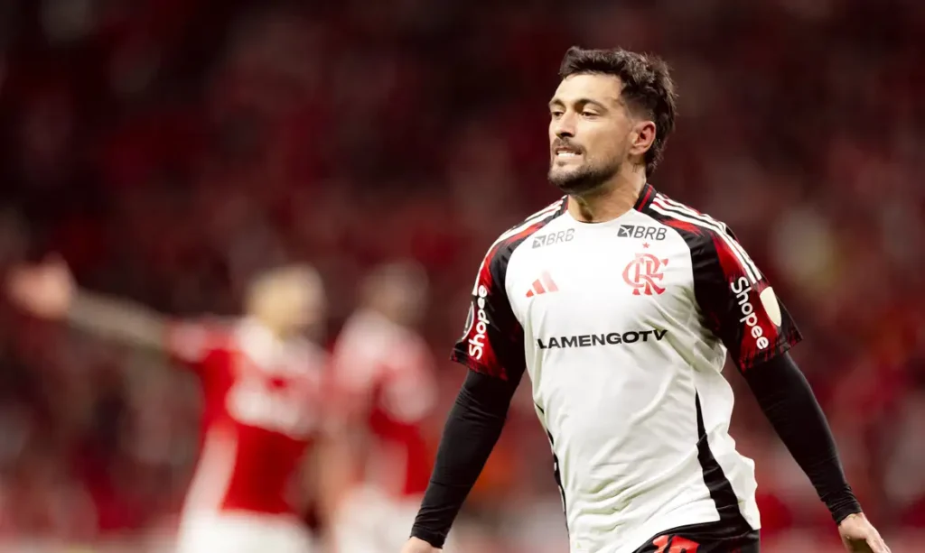 Flamengo avança às quartas da Libertadores