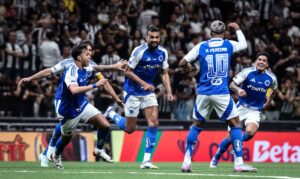Cruzeiro vence Atlético-MG