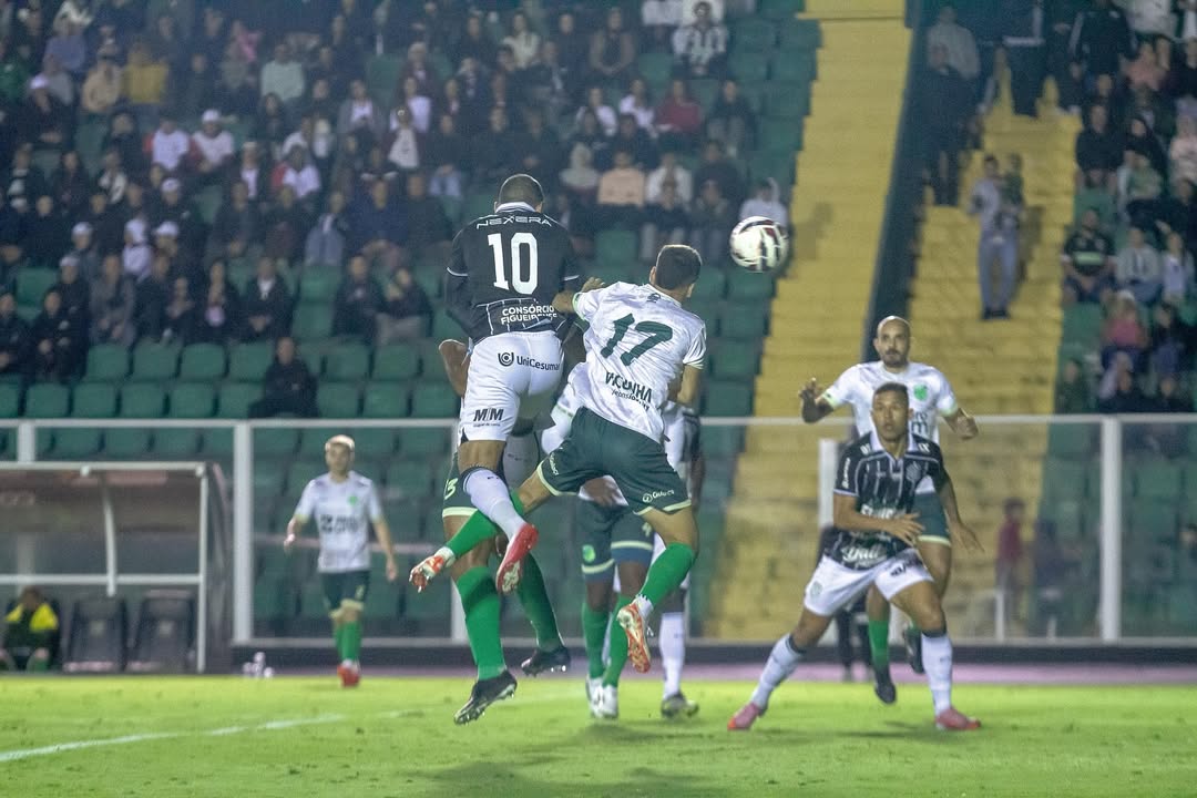 Floresta decide vaga na Série C