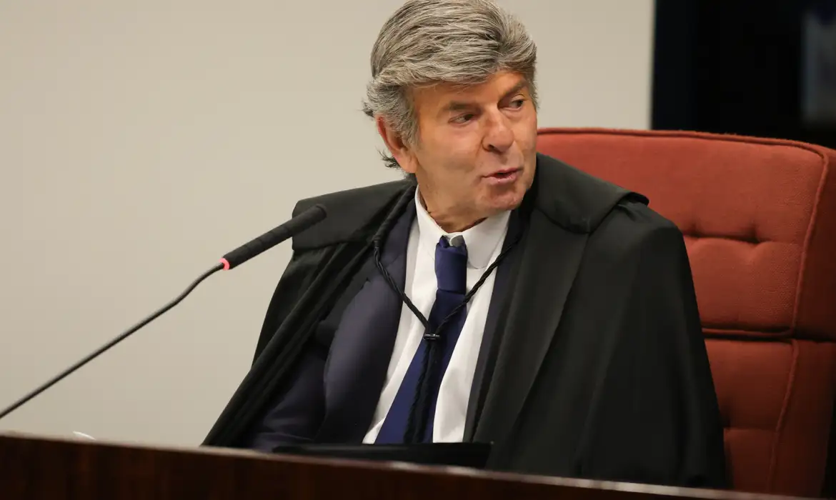 Luiz Fux absolve Bolsonaro