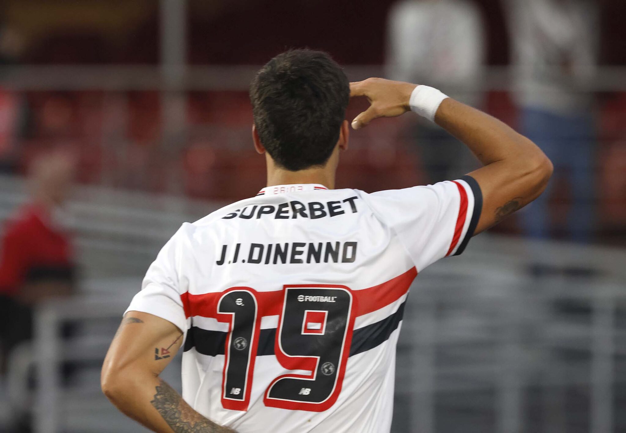 São Paulo vence Botafogo