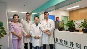 cirurgiões do IJF na China