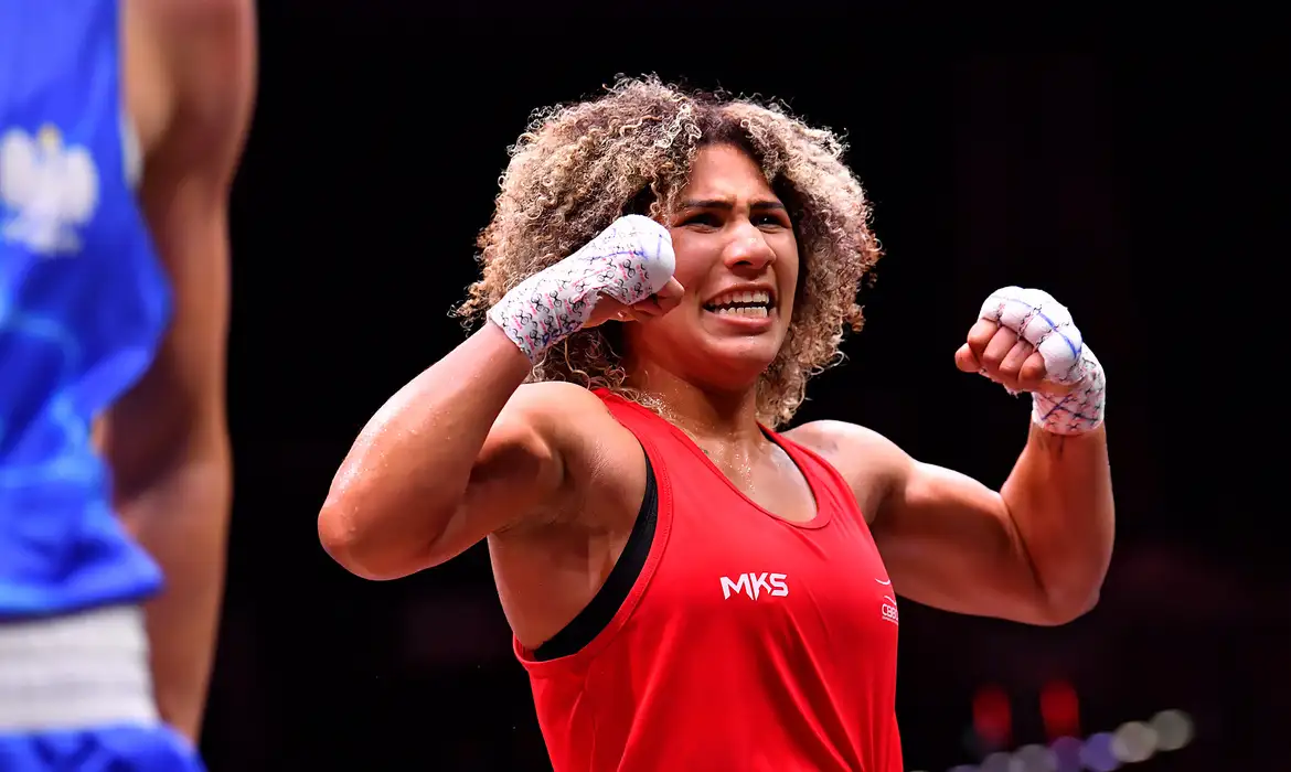 Rebeca Lima conquista ouro