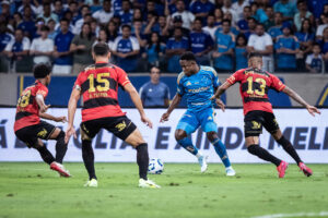 Cruzeiro empata com o Sport