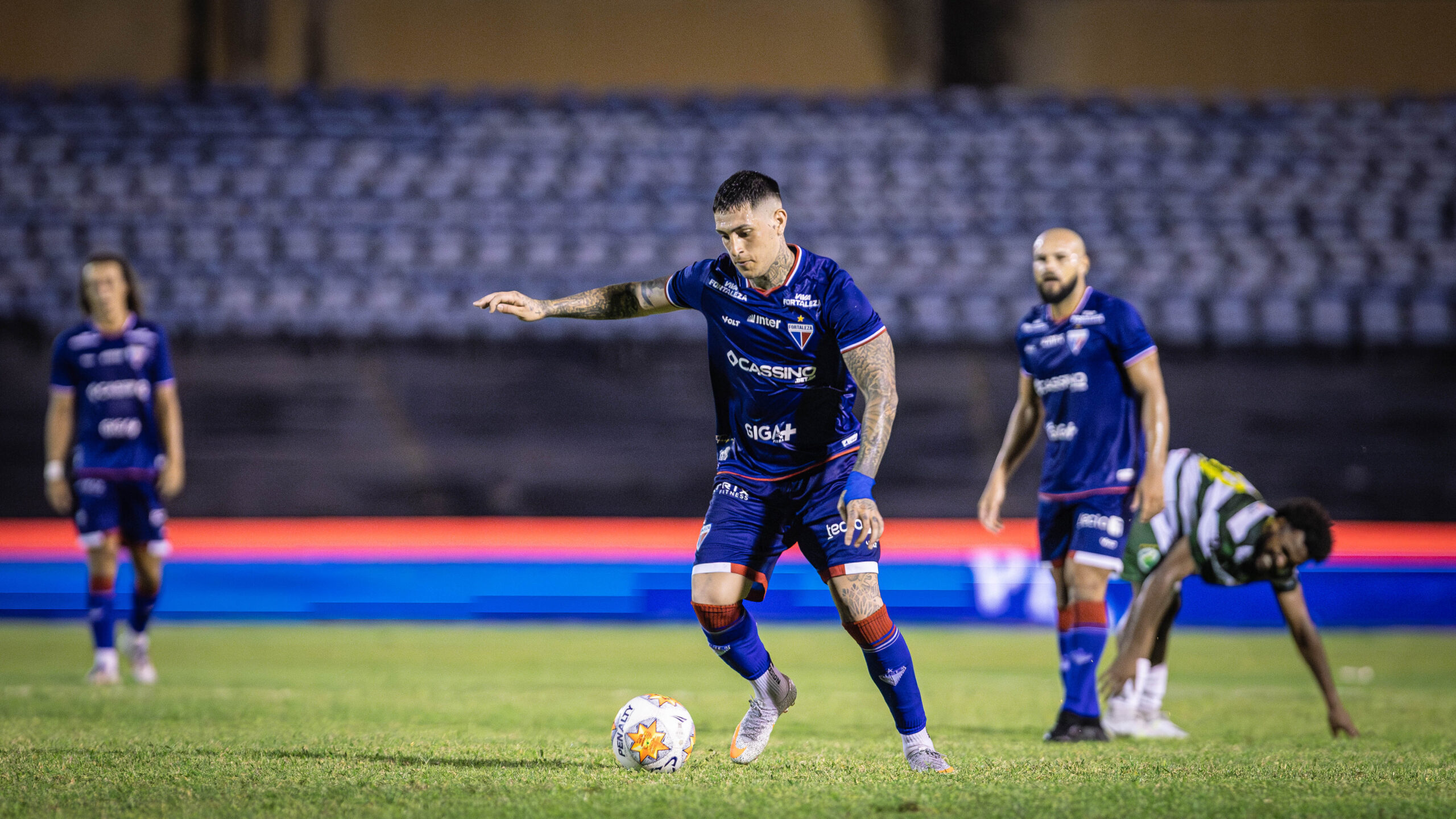 Fortaleza protesta contra arbitragem