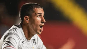 Vitória vence Sport