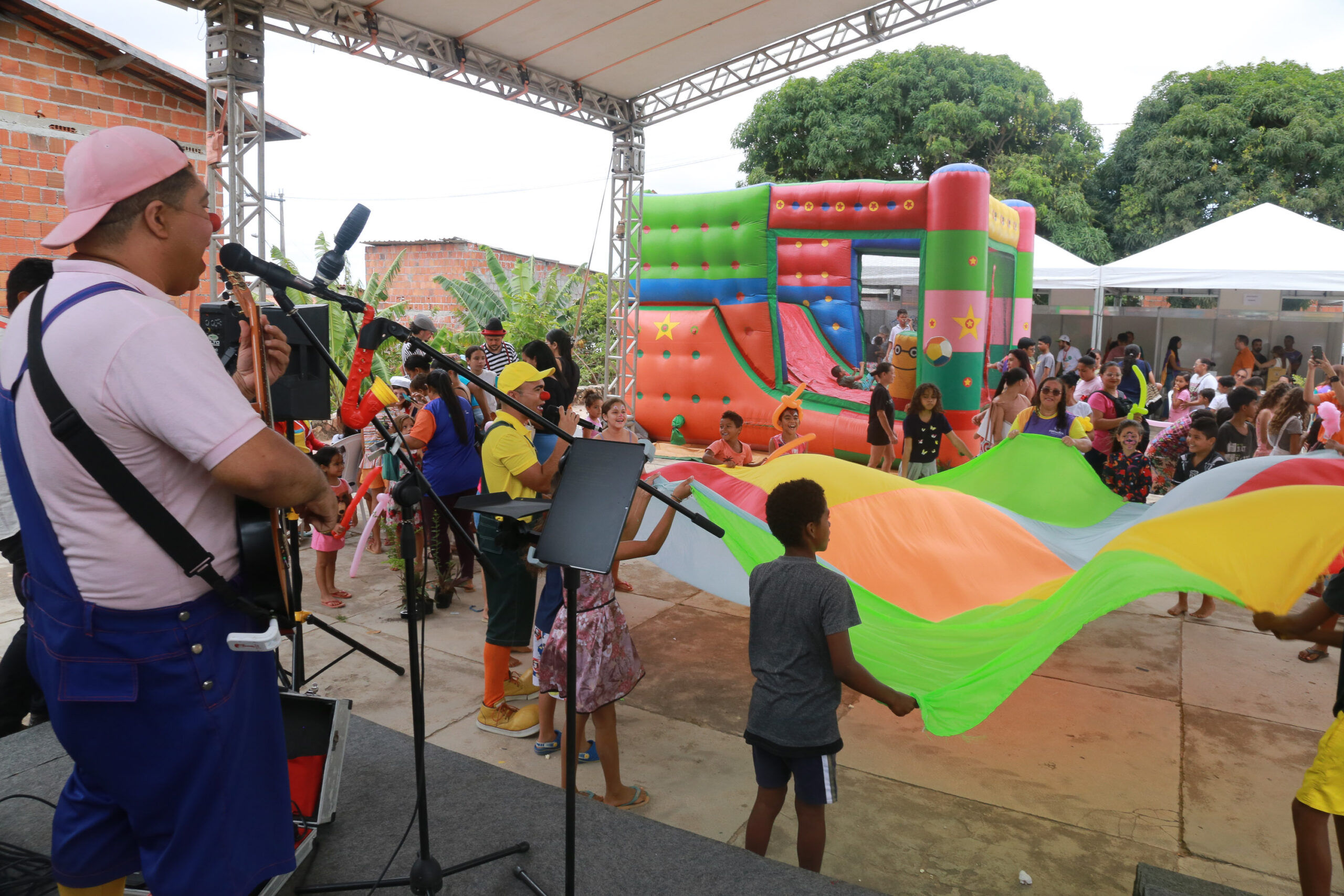 Infância Viva na Praça