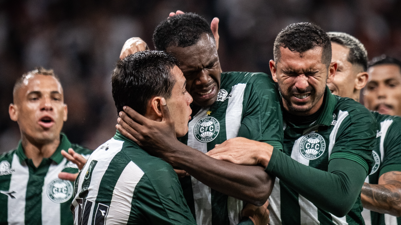 Coritiba vence Corinthians