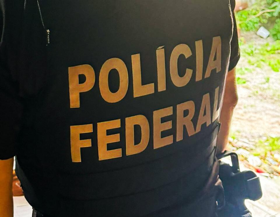 Operação Papel em Branco