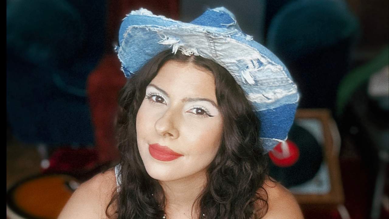 Daíra canta Belchior