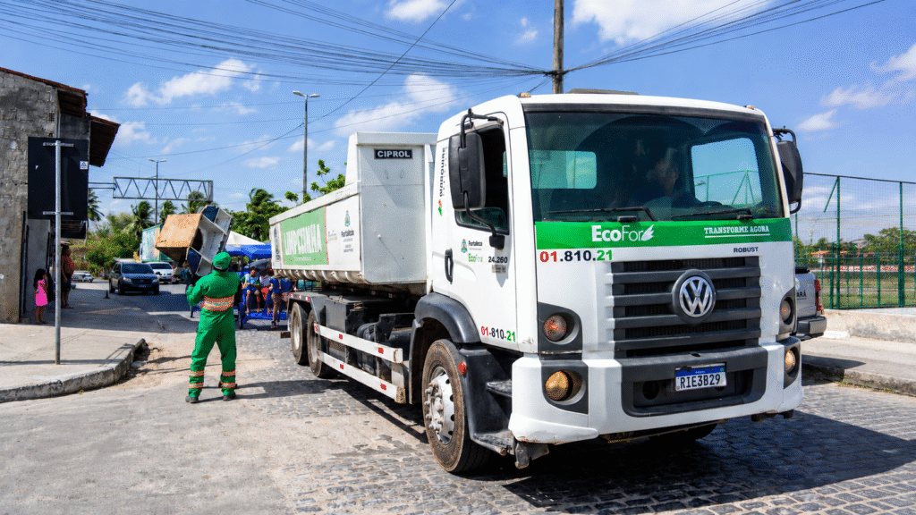 Caminhão Limpezinha Fortaleza